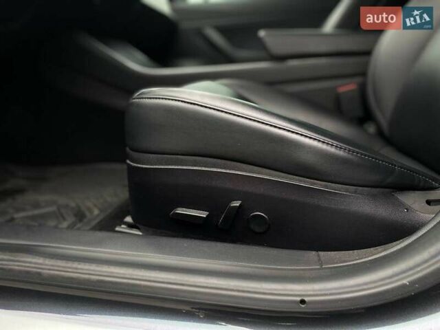 Сірий Тесла Модель 3, об'ємом двигуна 0 л та пробігом 158 тис. км за 19990 $, фото 20 на Automoto.ua