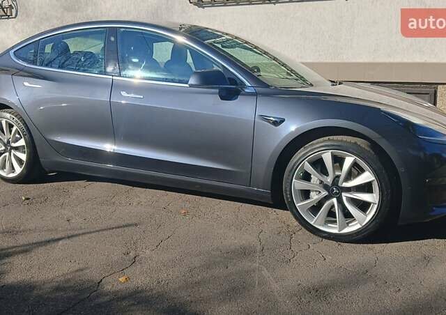 Серый Тесла Модель 3, объемом двигателя 0 л и пробегом 108 тыс. км за 17850 $, фото 8 на Automoto.ua