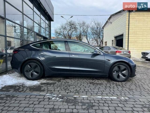 Серый Тесла Модель 3, объемом двигателя 0 л и пробегом 88 тыс. км за 22900 $, фото 7 на Automoto.ua