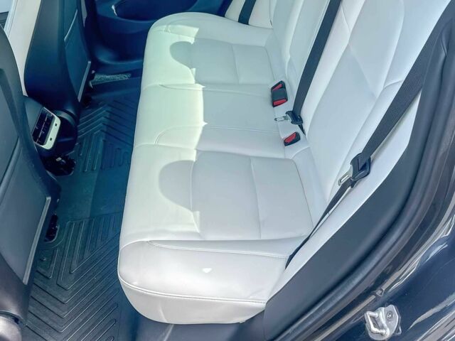 Сірий Тесла Модель 3, об'ємом двигуна 0 л та пробігом 26 тис. км за 7983 $, фото 12 на Automoto.ua