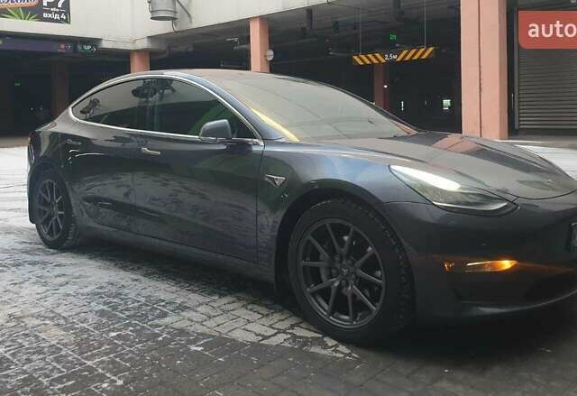 Сірий Тесла Модель 3, об'ємом двигуна 0 л та пробігом 60 тис. км за 19000 $, фото 2 на Automoto.ua