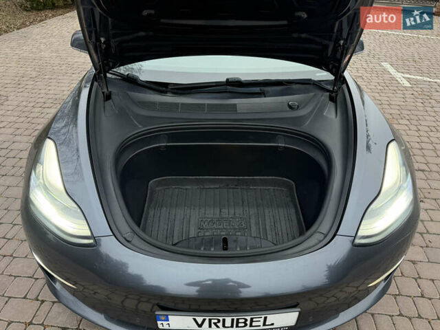 Сірий Тесла Модель 3, об'ємом двигуна 0 л та пробігом 209 тис. км за 17000 $, фото 13 на Automoto.ua