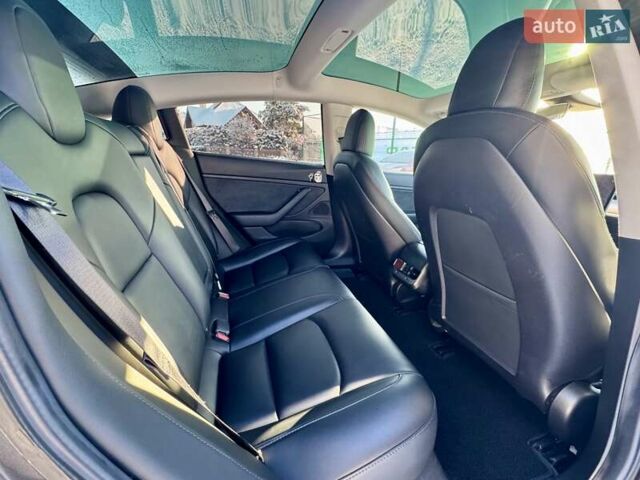 Серый Тесла Модель 3, объемом двигателя 0 л и пробегом 128 тыс. км за 19500 $, фото 20 на Automoto.ua