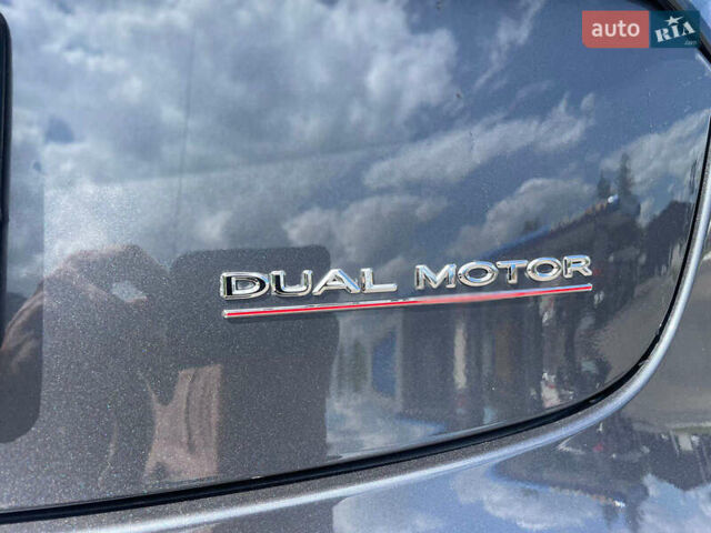 Серый Тесла Модель 3, объемом двигателя 0 л и пробегом 53 тыс. км за 21000 $, фото 10 на Automoto.ua