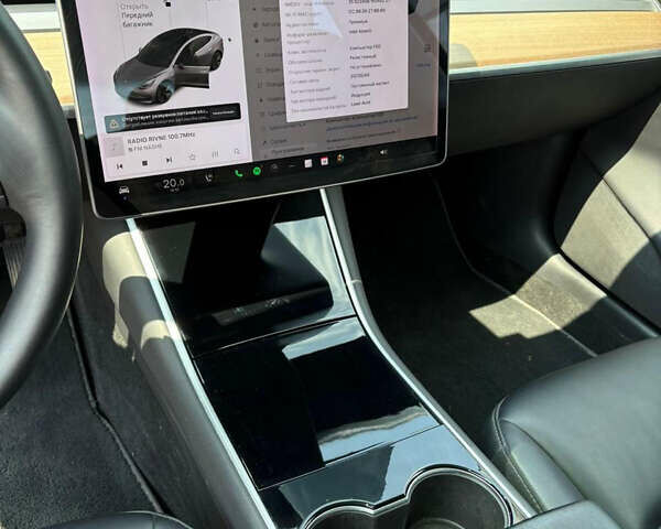 Серый Тесла Модель 3, объемом двигателя 0 л и пробегом 82 тыс. км за 15800 $, фото 20 на Automoto.ua