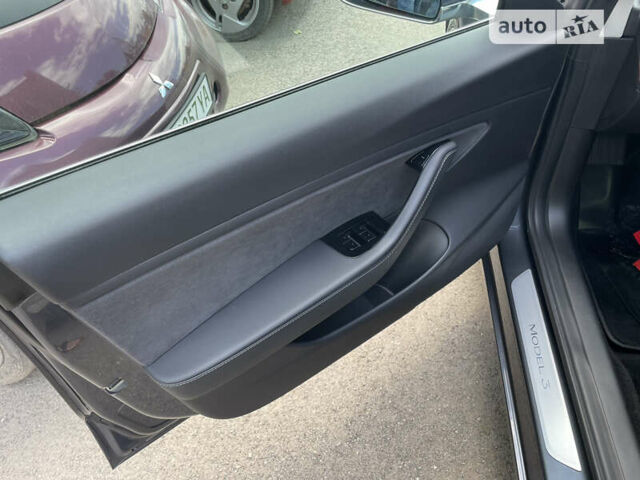 Серый Тесла Модель 3, объемом двигателя 0 л и пробегом 160 тыс. км за 18500 $, фото 14 на Automoto.ua