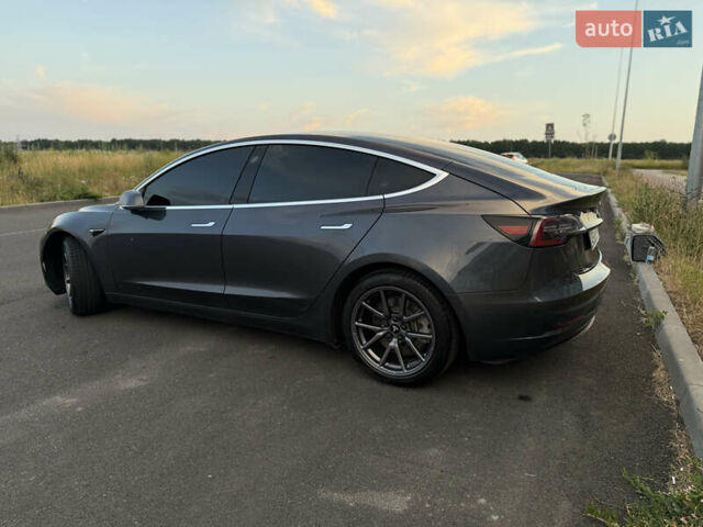 Сірий Тесла Модель 3, об'ємом двигуна 0 л та пробігом 99 тис. км за 18500 $, фото 5 на Automoto.ua