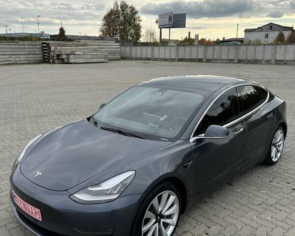 Серый Тесла Модель 3, объемом двигателя 0 л и пробегом 102 тыс. км за 16900 $, фото 13 на Automoto.ua