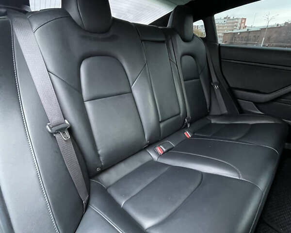 Серый Тесла Модель 3, объемом двигателя 0 л и пробегом 117 тыс. км за 18700 $, фото 15 на Automoto.ua