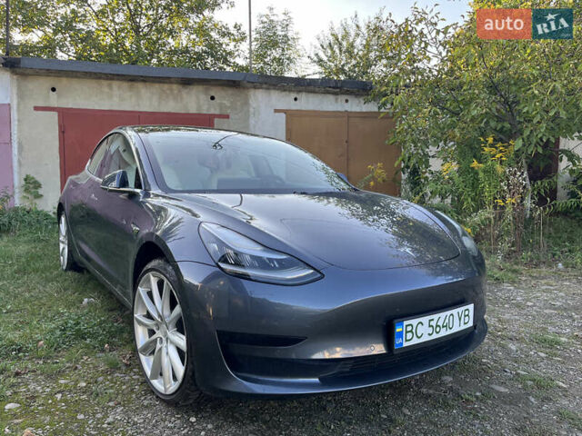 Серый Тесла Модель 3, объемом двигателя 0 л и пробегом 160 тыс. км за 12300 $, фото 4 на Automoto.ua