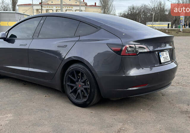 Серый Тесла Модель 3, объемом двигателя 0 л и пробегом 140 тыс. км за 15500 $, фото 11 на Automoto.ua