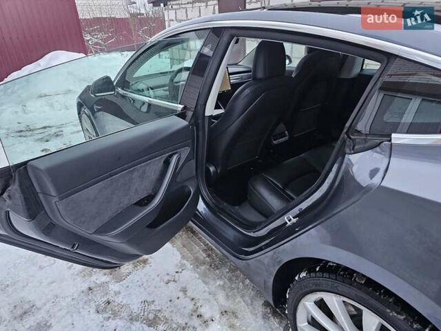 Серый Тесла Модель 3, объемом двигателя 0 л и пробегом 108 тыс. км за 18000 $, фото 7 на Automoto.ua