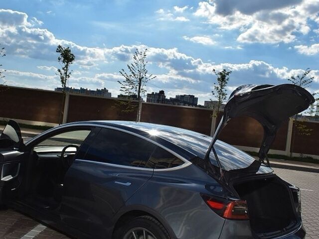 Сірий Тесла Модель 3, об'ємом двигуна 0 л та пробігом 113 тис. км за 14000 $, фото 4 на Automoto.ua