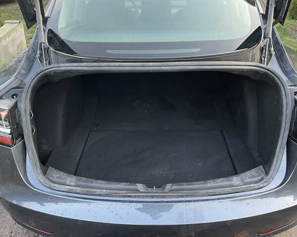 Серый Тесла Модель 3, объемом двигателя 0 л и пробегом 77 тыс. км за 16200 $, фото 7 на Automoto.ua