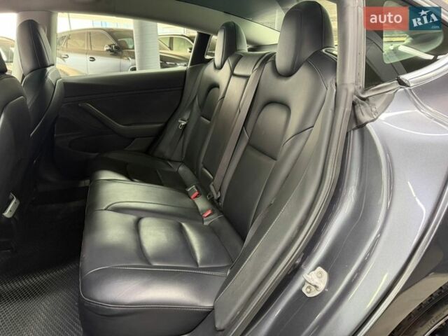 Серый Тесла Модель 3, объемом двигателя 0 л и пробегом 56 тыс. км за 16900 $, фото 22 на Automoto.ua