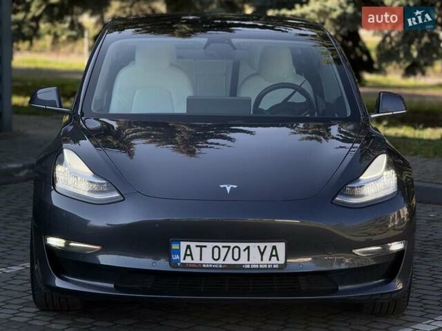 Серый Тесла Модель 3, объемом двигателя 0 л и пробегом 87 тыс. км за 21900 $, фото 9 на Automoto.ua