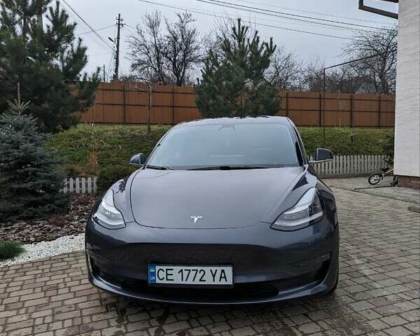 Серый Тесла Модель 3, объемом двигателя 0 л и пробегом 68 тыс. км за 23500 $, фото 2 на Automoto.ua