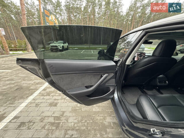 Серый Тесла Модель 3, объемом двигателя 0 л и пробегом 62 тыс. км за 17500 $, фото 28 на Automoto.ua