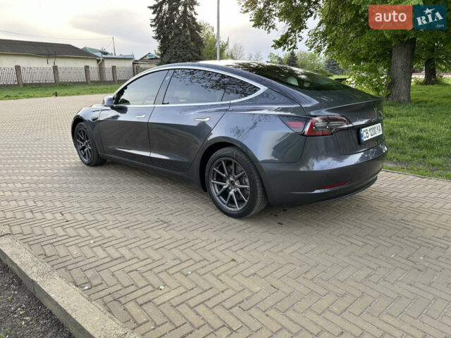Серый Тесла Модель 3, объемом двигателя 0 л и пробегом 85 тыс. км за 18200 $, фото 4 на Automoto.ua