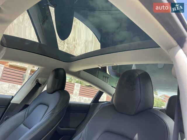 Сірий Тесла Модель 3, об'ємом двигуна 0 л та пробігом 52 тис. км за 19999 $, фото 13 на Automoto.ua
