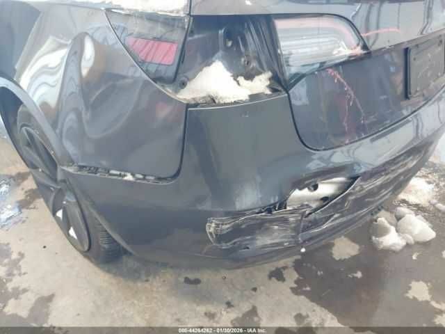 Серый Тесла Модель 3, объемом двигателя 0 л и пробегом 82 тыс. км за 3500 $, фото 5 на Automoto.ua