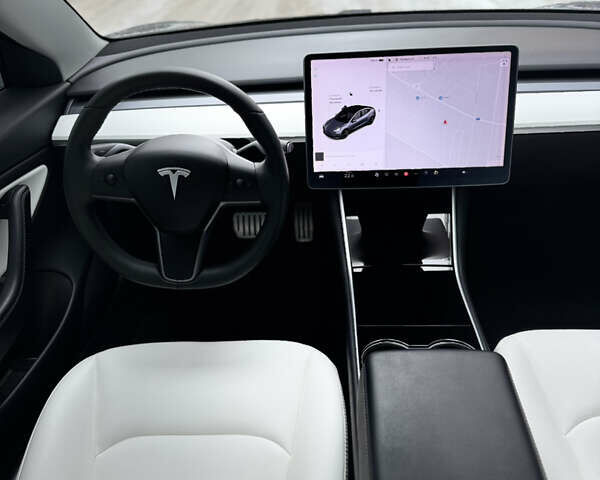 Серый Тесла Модель 3, объемом двигателя 0 л и пробегом 117 тыс. км за 20000 $, фото 13 на Automoto.ua