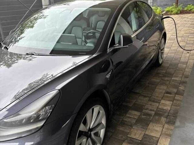 Сірий Тесла Модель 3, об'ємом двигуна 0 л та пробігом 58 тис. км за 18000 $, фото 3 на Automoto.ua