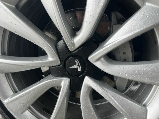 Сірий Тесла Модель 3, об'ємом двигуна 0 л та пробігом 148 тис. км за 13999 $, фото 3 на Automoto.ua