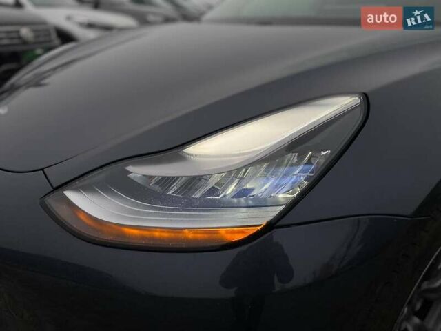 Сірий Тесла Модель 3, об'ємом двигуна 0 л та пробігом 158 тис. км за 19990 $, фото 3 на Automoto.ua