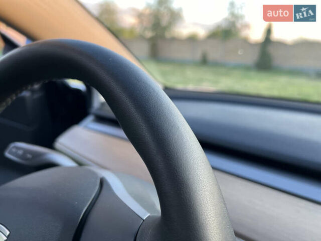 Серый Тесла Модель 3, объемом двигателя 0 л и пробегом 69 тыс. км за 17600 $, фото 18 на Automoto.ua