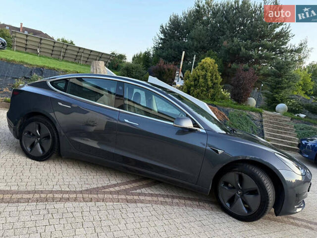 Сірий Тесла Модель 3, об'ємом двигуна 0 л та пробігом 207 тис. км за 16500 $, фото 2 на Automoto.ua