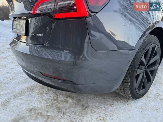 Серый Тесла Модель 3, объемом двигателя 0 л и пробегом 99 тыс. км за 17700 $, фото 21 на Automoto.ua