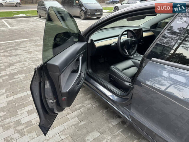Сірий Тесла Модель 3, об'ємом двигуна 0 л та пробігом 62 тис. км за 17400 $, фото 11 на Automoto.ua