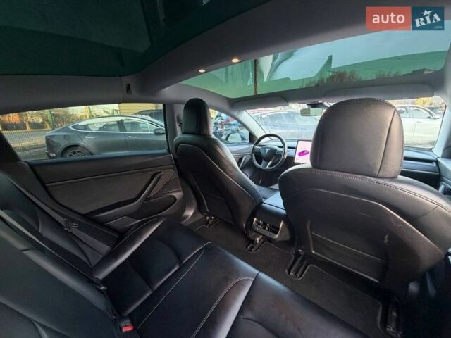 Сірий Тесла Модель 3, об'ємом двигуна 0 л та пробігом 404 тис. км за 10900 $, фото 11 на Automoto.ua