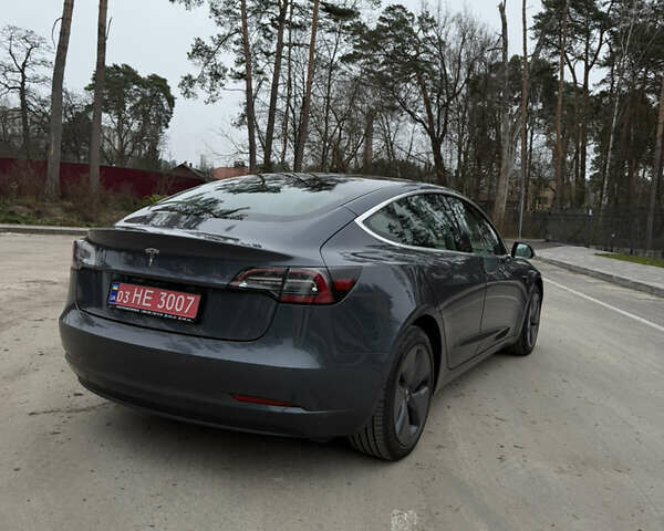 Серый Тесла Модель 3, объемом двигателя 0 л и пробегом 135 тыс. км за 16999 $, фото 36 на Automoto.ua