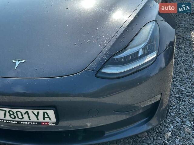 Тесла Модель 3 2019 у Вінниці на Automoto.ua Сірий Тесла Модель 3, об'ємом двигуна 0 л та пробігом 200 тис. км за 15999 $, фото 1 на Automoto.ua