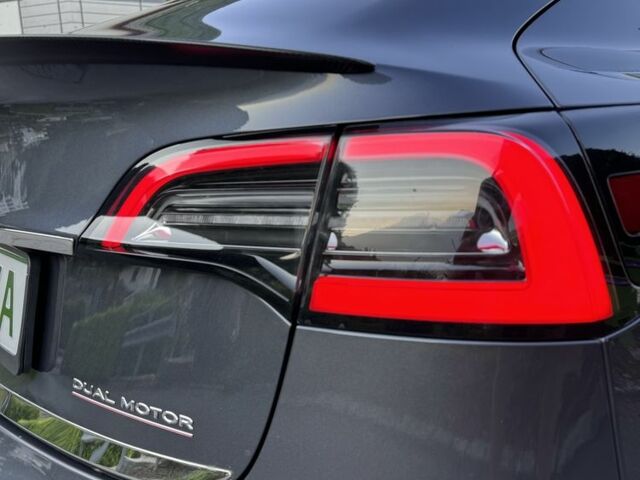 Сірий Тесла Модель 3, об'ємом двигуна 0 л та пробігом 126 тис. км за 21000 $, фото 15 на Automoto.ua