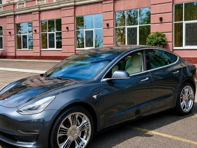 Серый Тесла Модель 3, объемом двигателя 0 л и пробегом 112 тыс. км за 19200 $, фото 23 на Automoto.ua