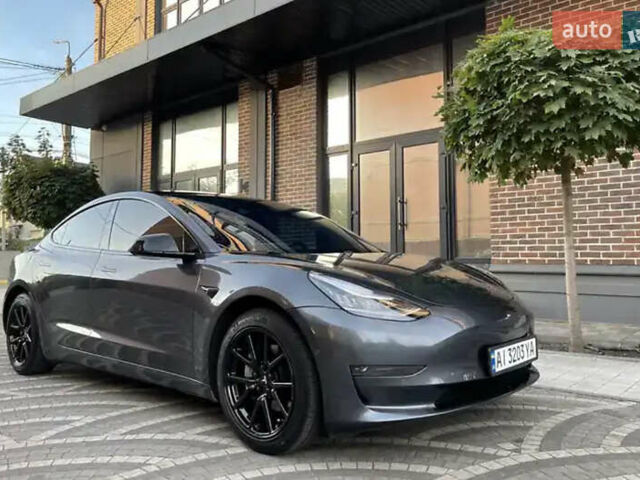 Серый Тесла Модель 3, объемом двигателя 0 л и пробегом 90 тыс. км за 27800 $, фото 5 на Automoto.ua