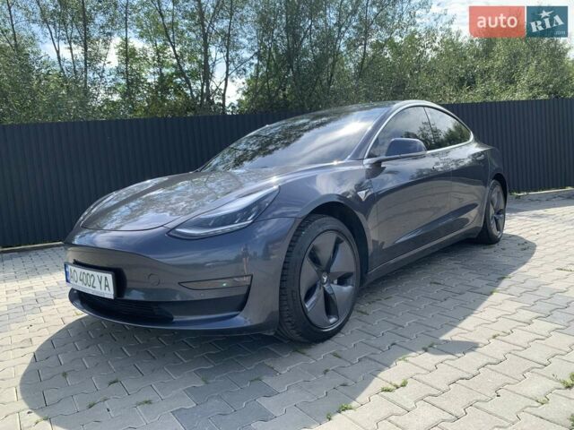 Серый Тесла Модель 3, объемом двигателя 0 л и пробегом 100 тыс. км за 24000 $, фото 3 на Automoto.ua