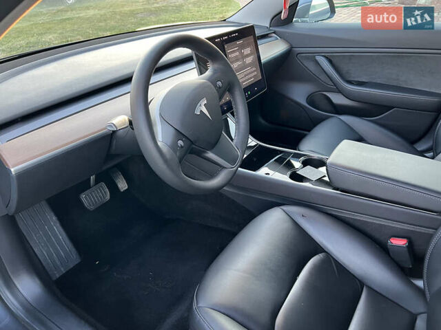 Серый Тесла Модель 3, объемом двигателя 0 л и пробегом 69 тыс. км за 17600 $, фото 17 на Automoto.ua