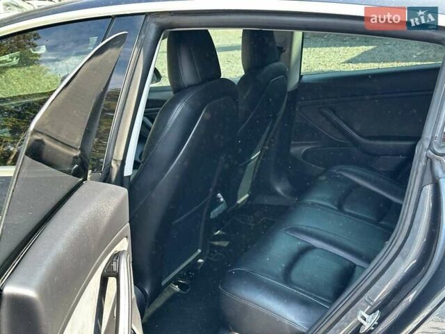 Тесла Модель 3 2019 у Вінниці на Automoto.ua Сірий Тесла Модель 3, об'ємом двигуна 0 л та пробігом 200 тис. км за 15999 $, фото 12 на Automoto.ua