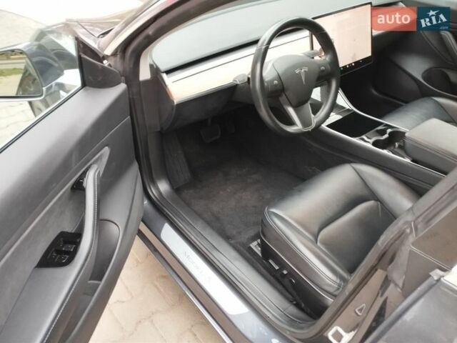 Сірий Тесла Модель 3, об'ємом двигуна 0 л та пробігом 153 тис. км за 14800 $, фото 8 на Automoto.ua