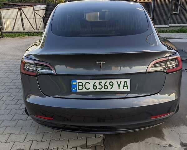 Серый Тесла Модель 3, объемом двигателя 0 л и пробегом 134 тыс. км за 15000 $, фото 5 на Automoto.ua