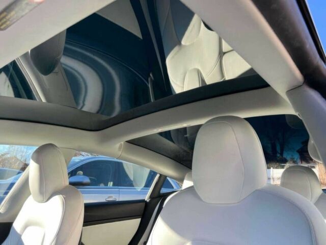 Серый Тесла Модель 3, объемом двигателя 0 л и пробегом 30 тыс. км за 6900 $, фото 9 на Automoto.ua