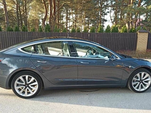 Тесла Модель 3 2019 у Києві на Automoto.ua Сірий Тесла Модель 3, об'ємом двигуна 0 л та пробігом 69 тис. км за 12850 $, фото 5 на Automoto.ua