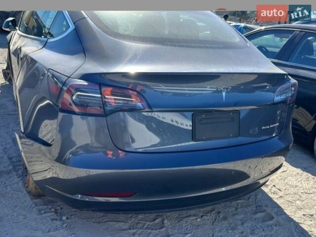 Сірий Тесла Модель 3, об'ємом двигуна 0 л та пробігом 132 тис. км за 8100 $, фото 4 на Automoto.ua