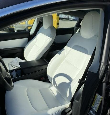 Сірий Тесла Модель 3, об'ємом двигуна 2 л та пробігом 200 тис. км за 15000 $, фото 4 на Automoto.ua