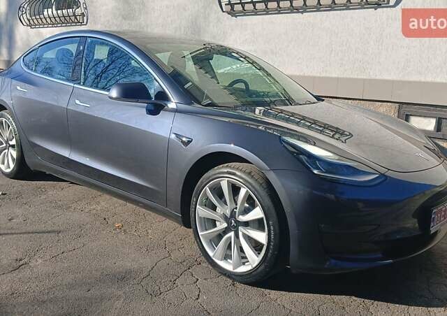 Серый Тесла Модель 3, объемом двигателя 0 л и пробегом 108 тыс. км за 17850 $, фото 9 на Automoto.ua