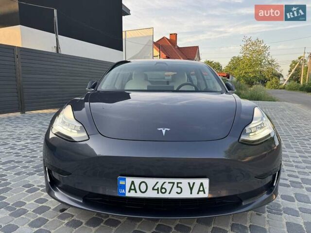 Серый Тесла Модель 3, объемом двигателя 0 л и пробегом 99 тыс. км за 17700 $, фото 8 на Automoto.ua